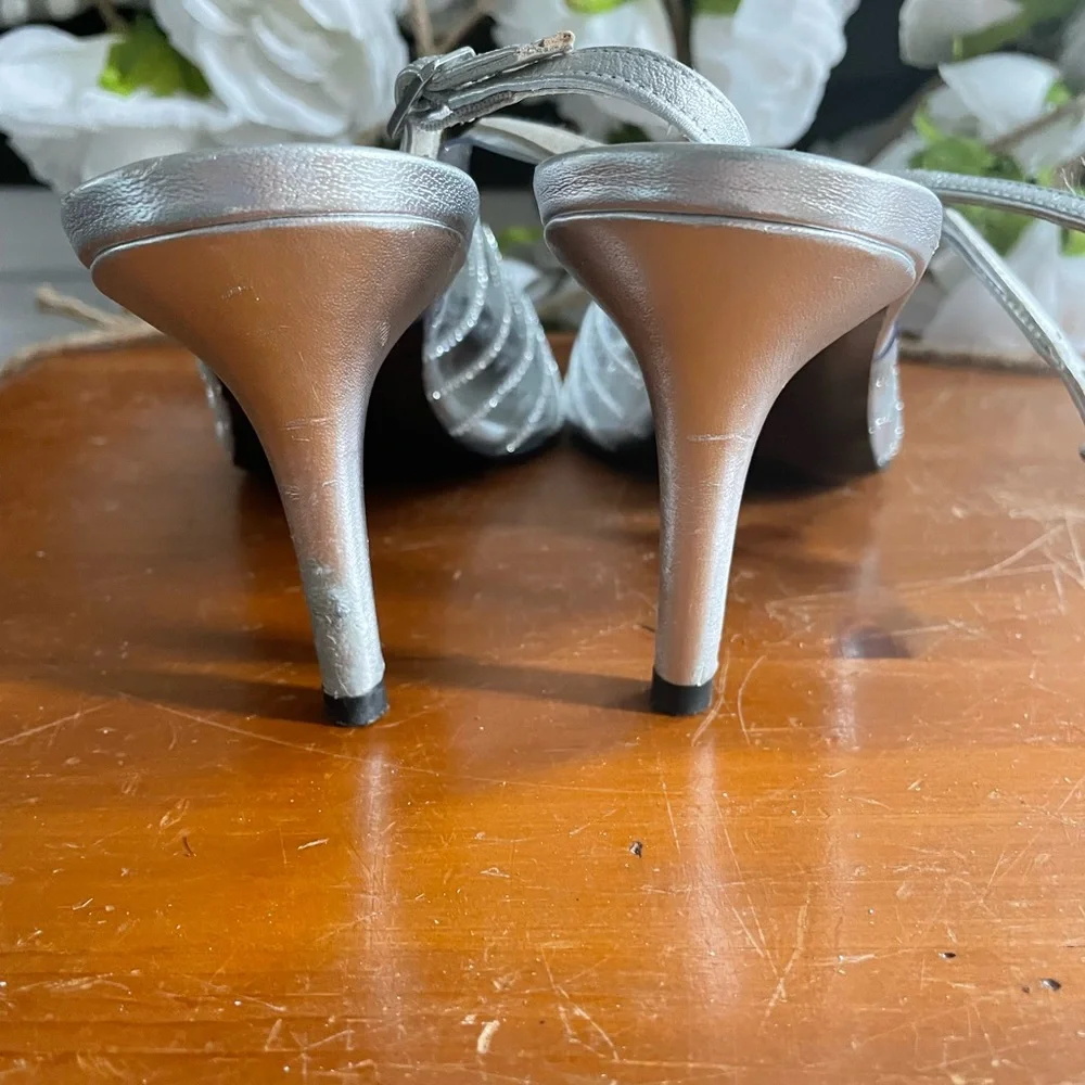 Stuart Weitzman Silver Crystal Heels Size 9.5 - Picture 7 of 7